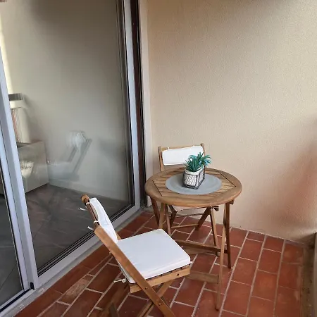 2 Pieces Vue Mer, A Proximite De