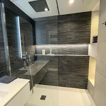 Apartment 2 Pieces Vue Mer, A Proximite De Mandelieu-la-Napoule